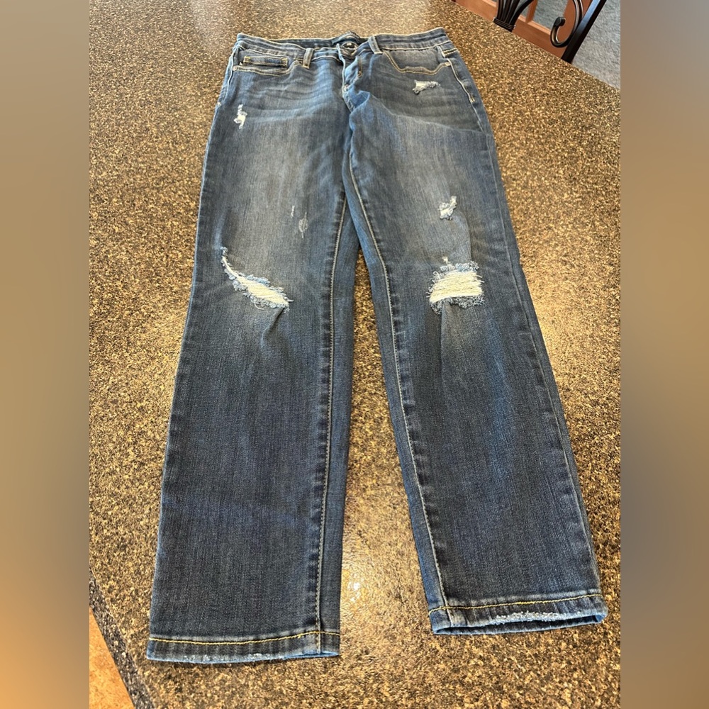 Judy Blue Relaxed fit distressed jeans size 9/29 JB8289